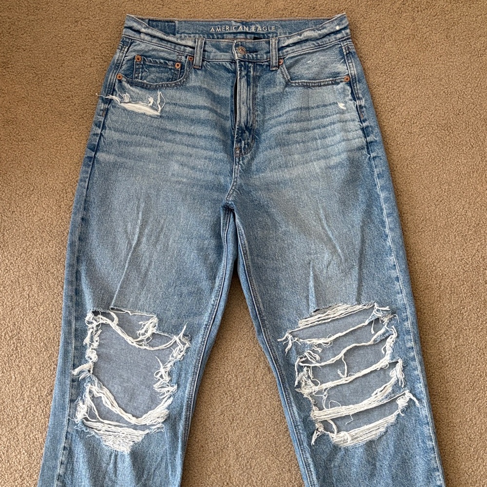 American Eagle Outfitters Women's High Rise Distressed Light Blue Jeans